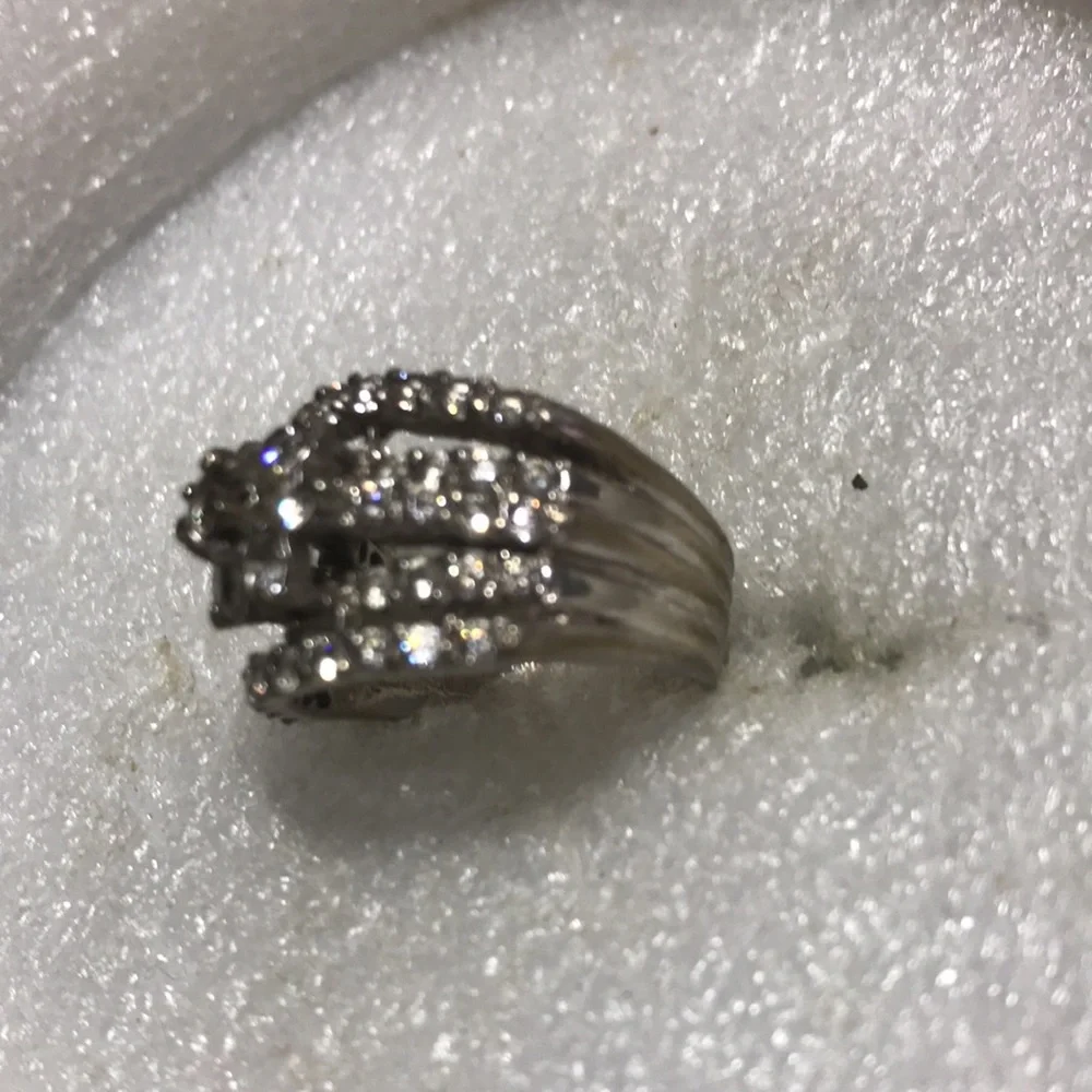 Rhinestone ring - Picture 2 of 4